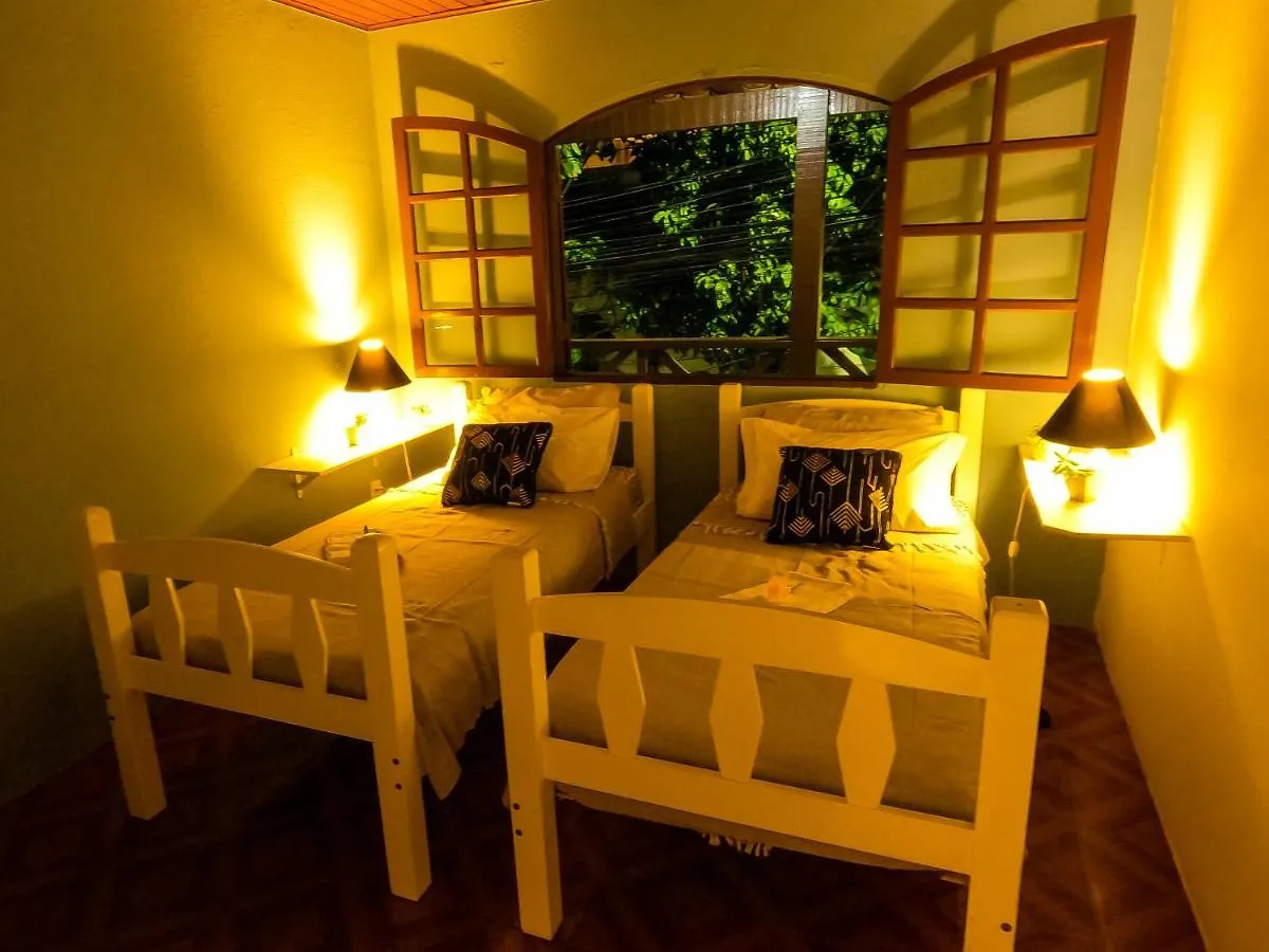 Albergue Amazonia Casa Hostal Búzios Brasil